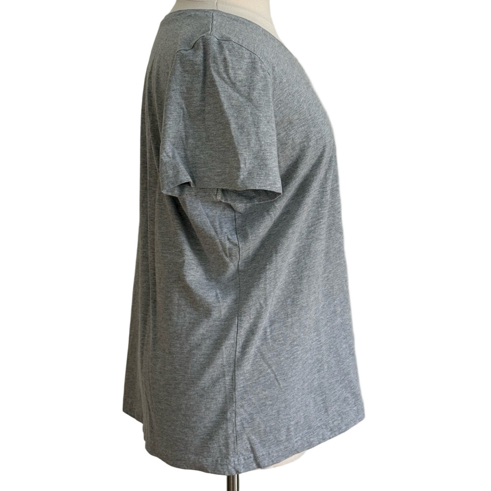 All-American Classic Gray V-Neck Women's Tee size 1x - Picture 4 of 6